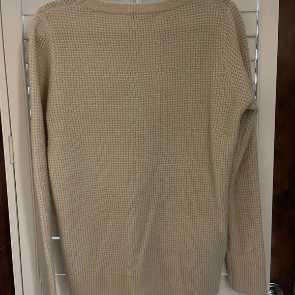 Magnolia boutique sweater - Picture 2 of 2